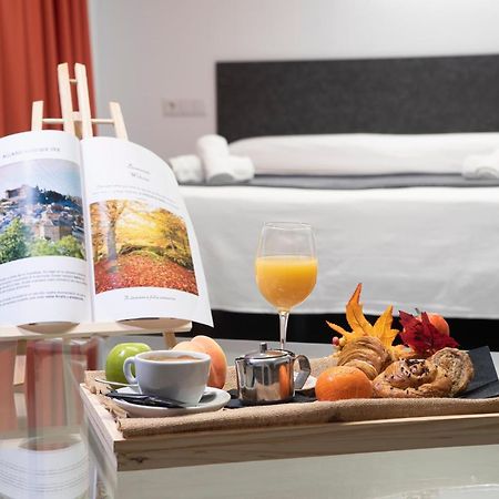 Epsilon Alcaniz Hotel Kültér fotó